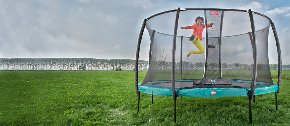 Berg Champion garden trampolineIncludesDeluxe safety net