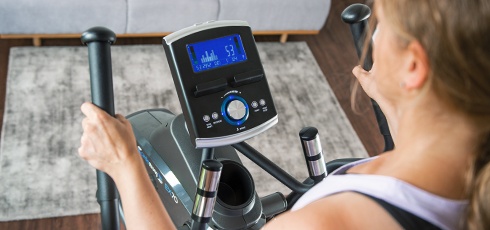 cardiostrong crosstrainer EX70 Mångsidig träningsdator