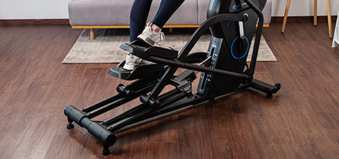 cardiostrong Crosstrainer FX90 Touch Hiljaista harjoittelua