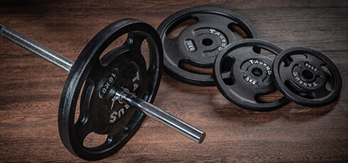 Banc de musculation Taurus B900 avec rack à squat et kit de 75 kg Barre d’haltères et plaques robustes
