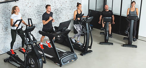 Taurus Crosstrainer FX9.9 Die Taurus 9.9 Fitnessgeräte Serie: willkommen in der Familie