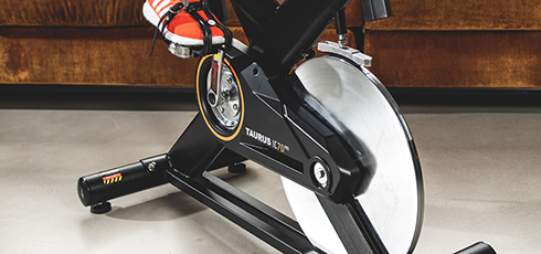 Taurus indoor cycle IC70 Pro <strong>Taurus indoor cycle IC70 Pro</strong>: konstruerad för intensiv träning