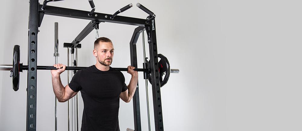 es la combinación perfecta entre una máquina smith y una Squat Rack