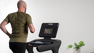 Taurus Laufband T9.9 Black Edition mit Entertainment-Konsole Lauftraining auf Studio-Niveau